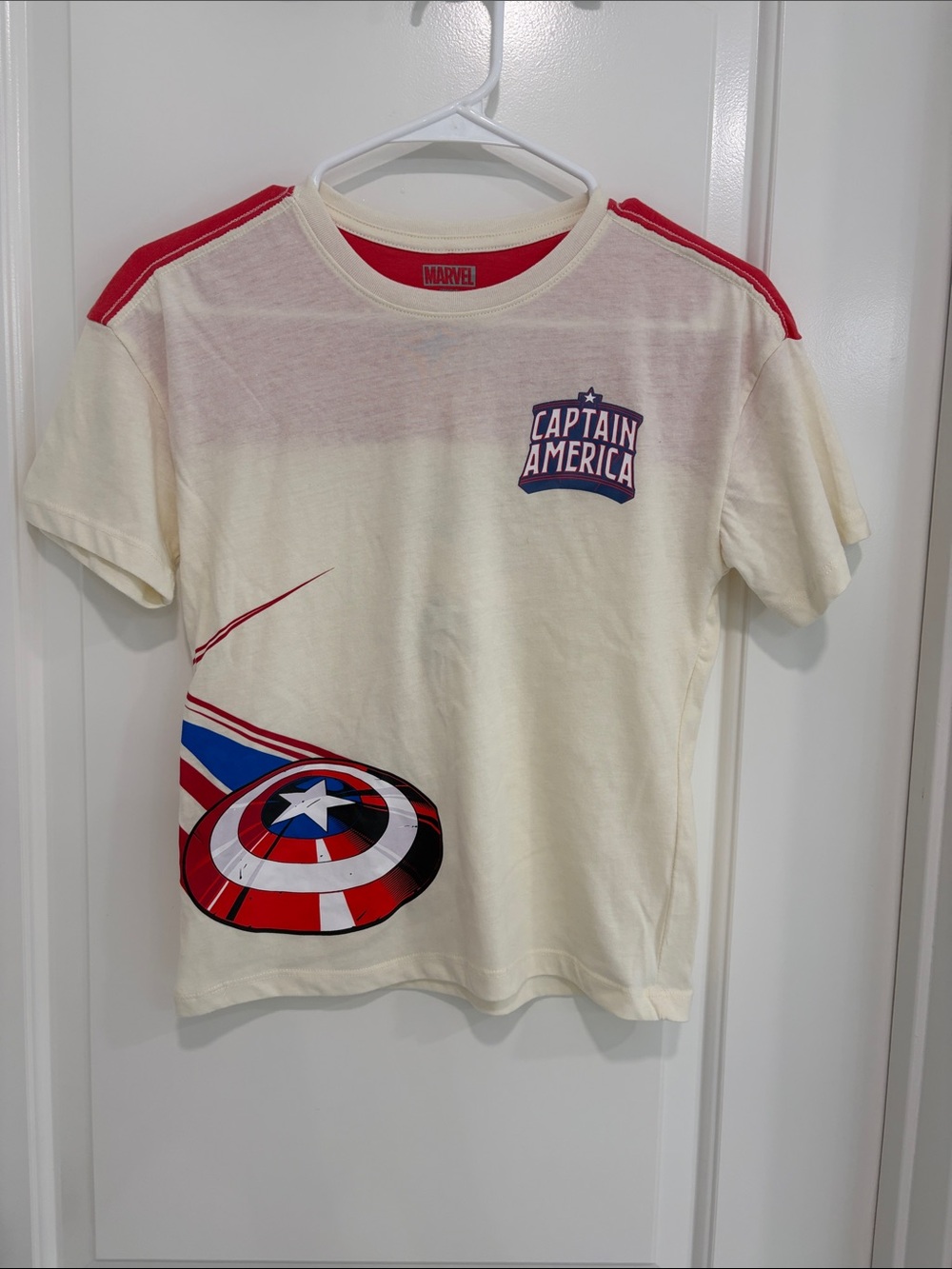 NWOT - Never Worn - Marvel Captain America T‑Shirt